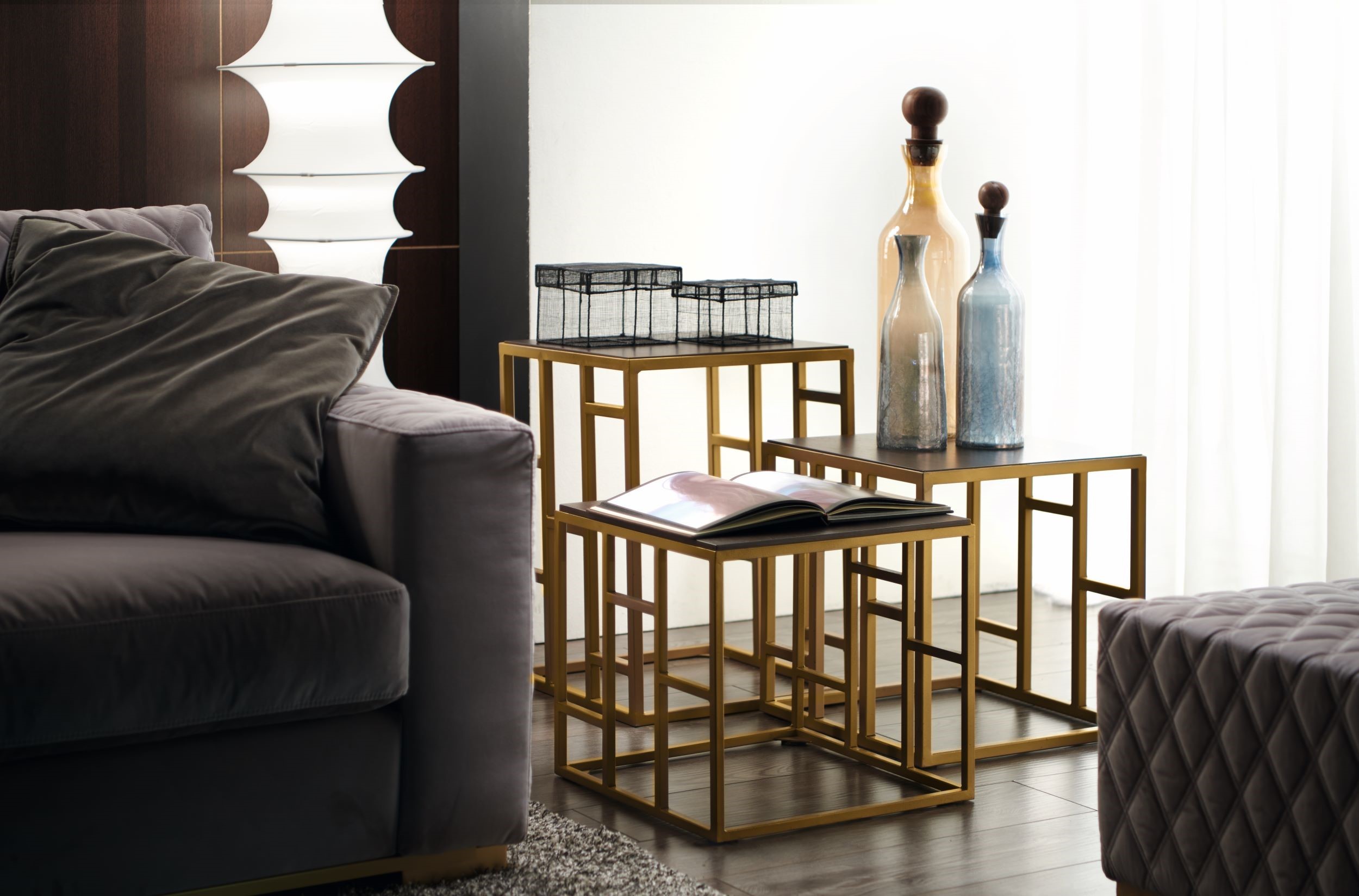 Kvadro tavolino da caffè design minimale per la casa moderna con piano in legno o marmo, arredamento per la casa formerin Italia