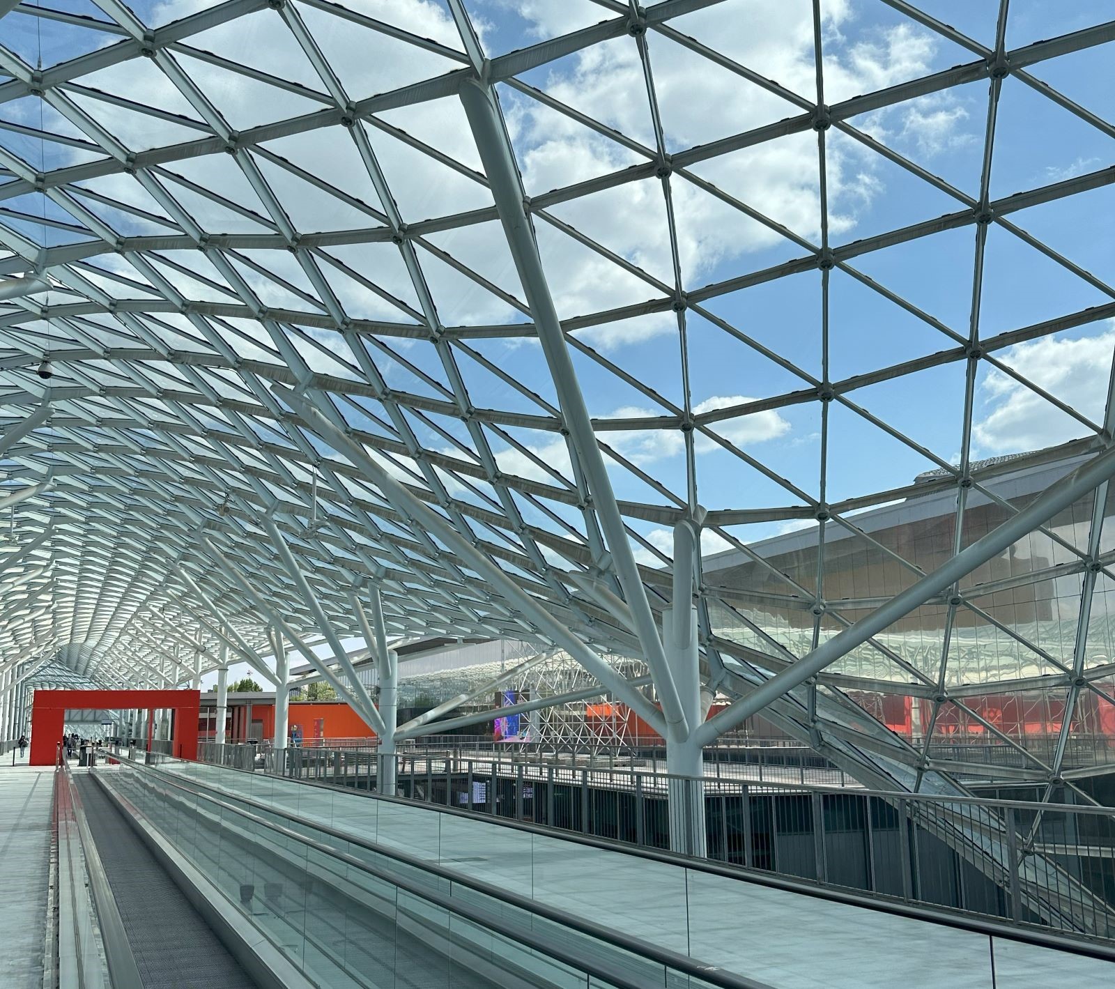 formerin italia fabbrica italiana di mobili, divani ed arredamento per la casa di design al salone del mobile di milano 2025 collezione odeon by telemaco